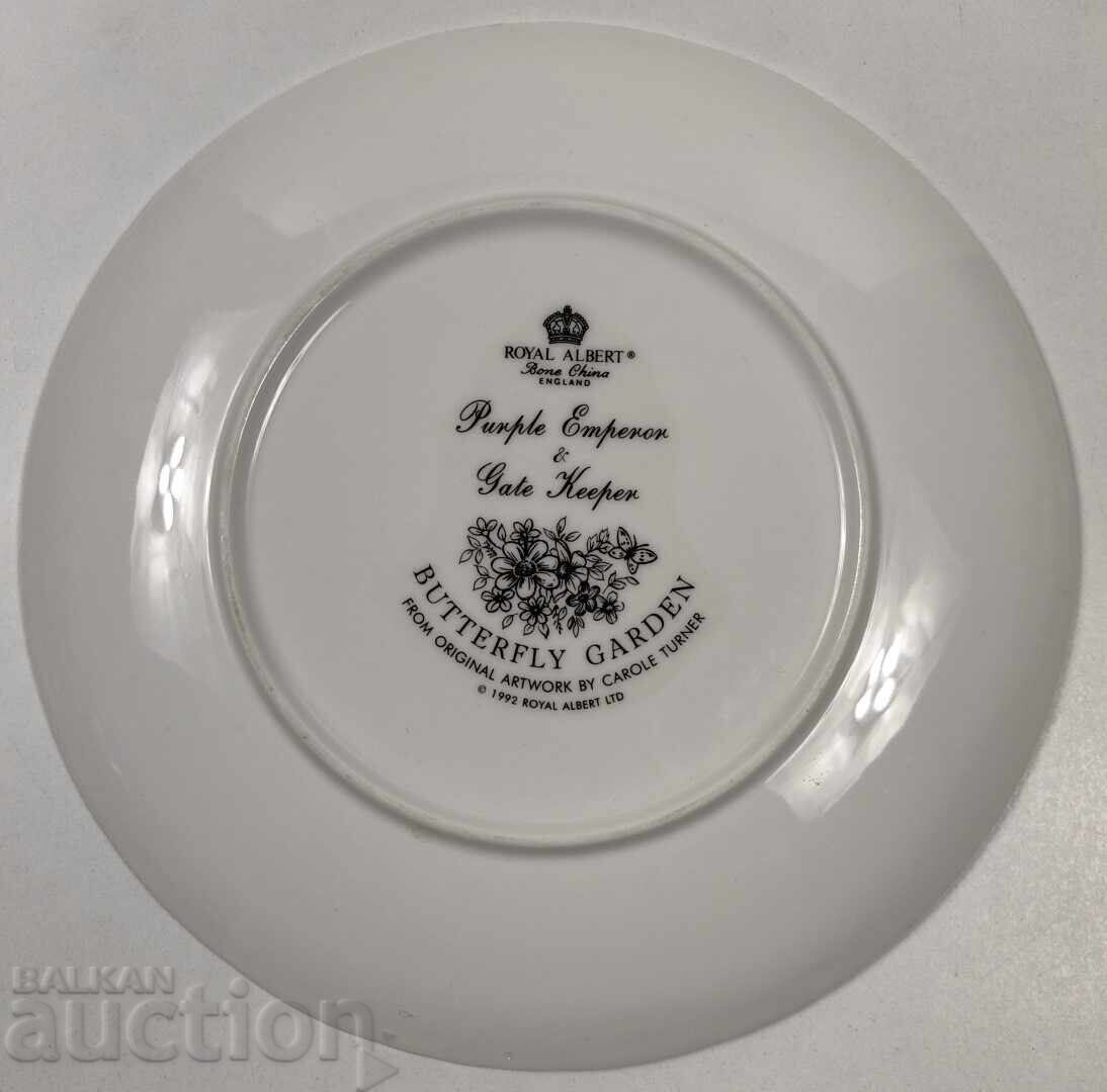 ROYAL ALBERT COLLECTOR'S PORCELAIN PLATE MARKED - 6