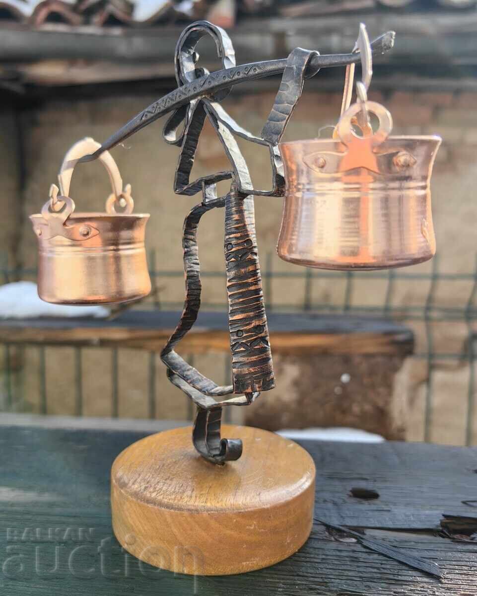 FIGURĂ METALICĂ ETNO, STATUETĂ, CAL DE MENTĂ cu preț € 7.00 | 13.69 BGN