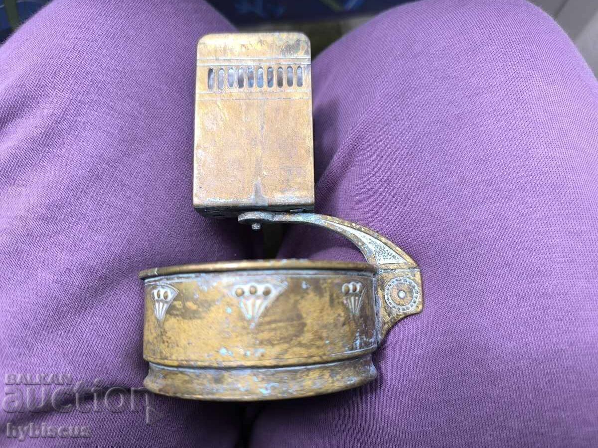 Lot de trei obiecte metalice importate în stil Art Nouveau, set pentru fumat - 7