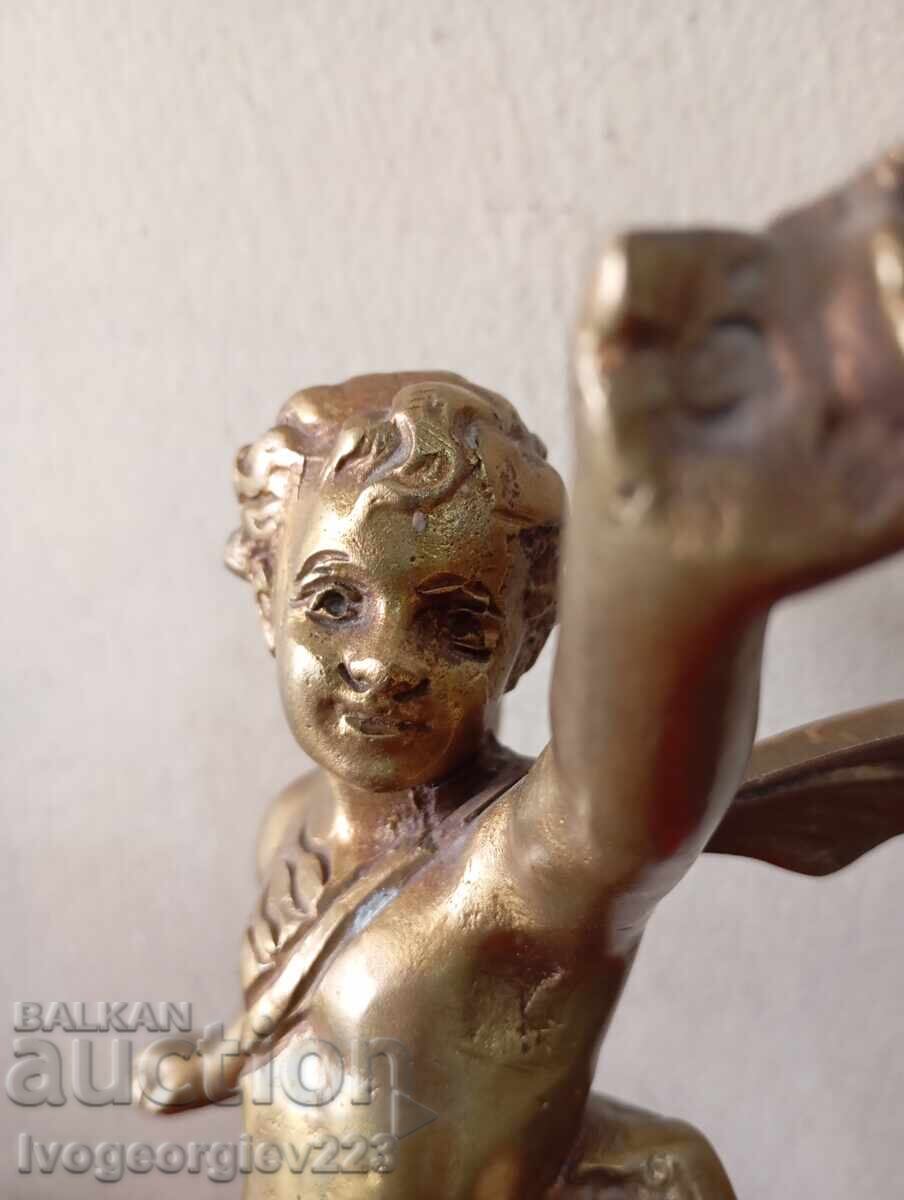 Livrarea Cupidon din bronz aurit