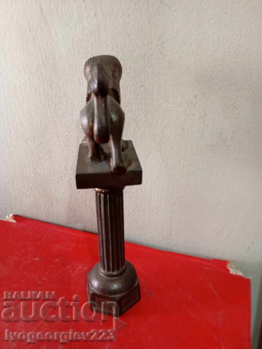 Licitație Statuetă din bronz - leu