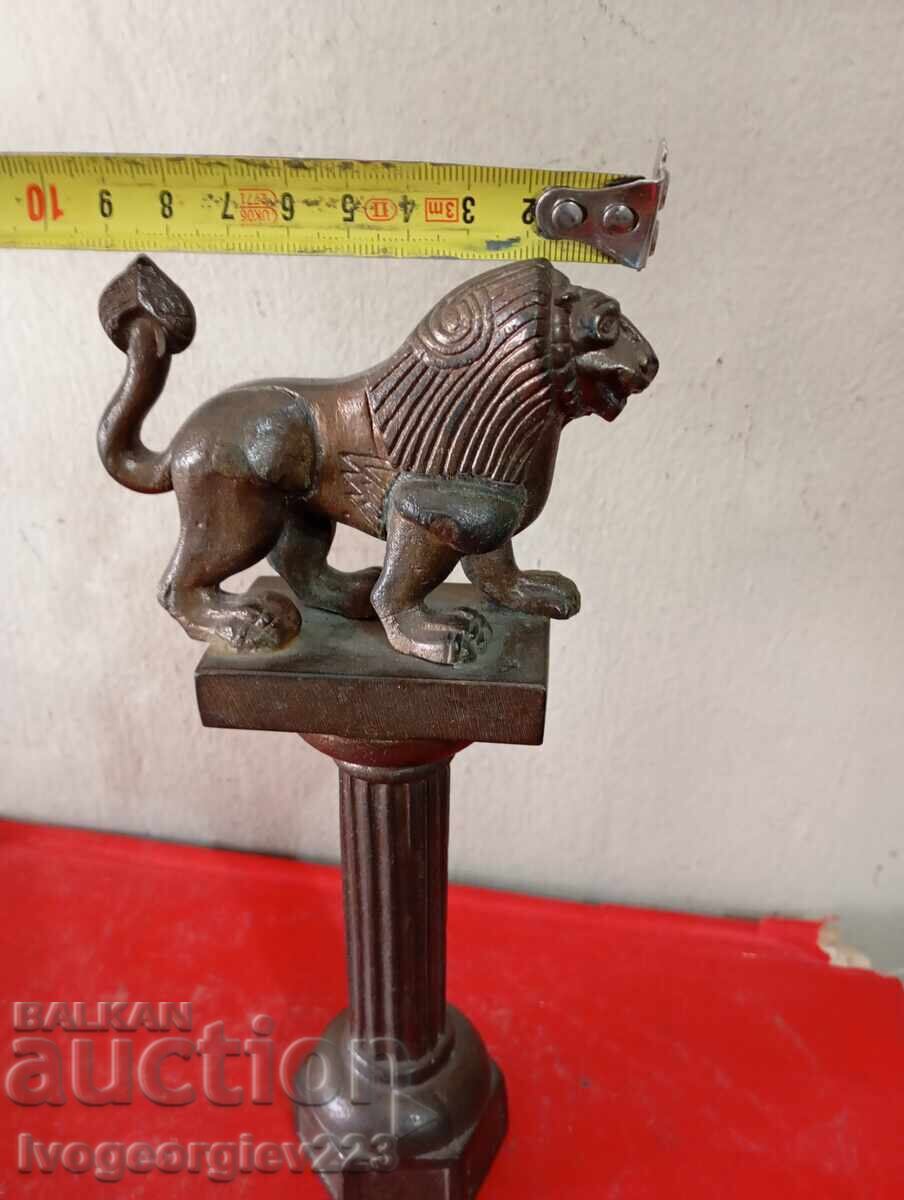 Livrarea Statuetă din bronz - leu