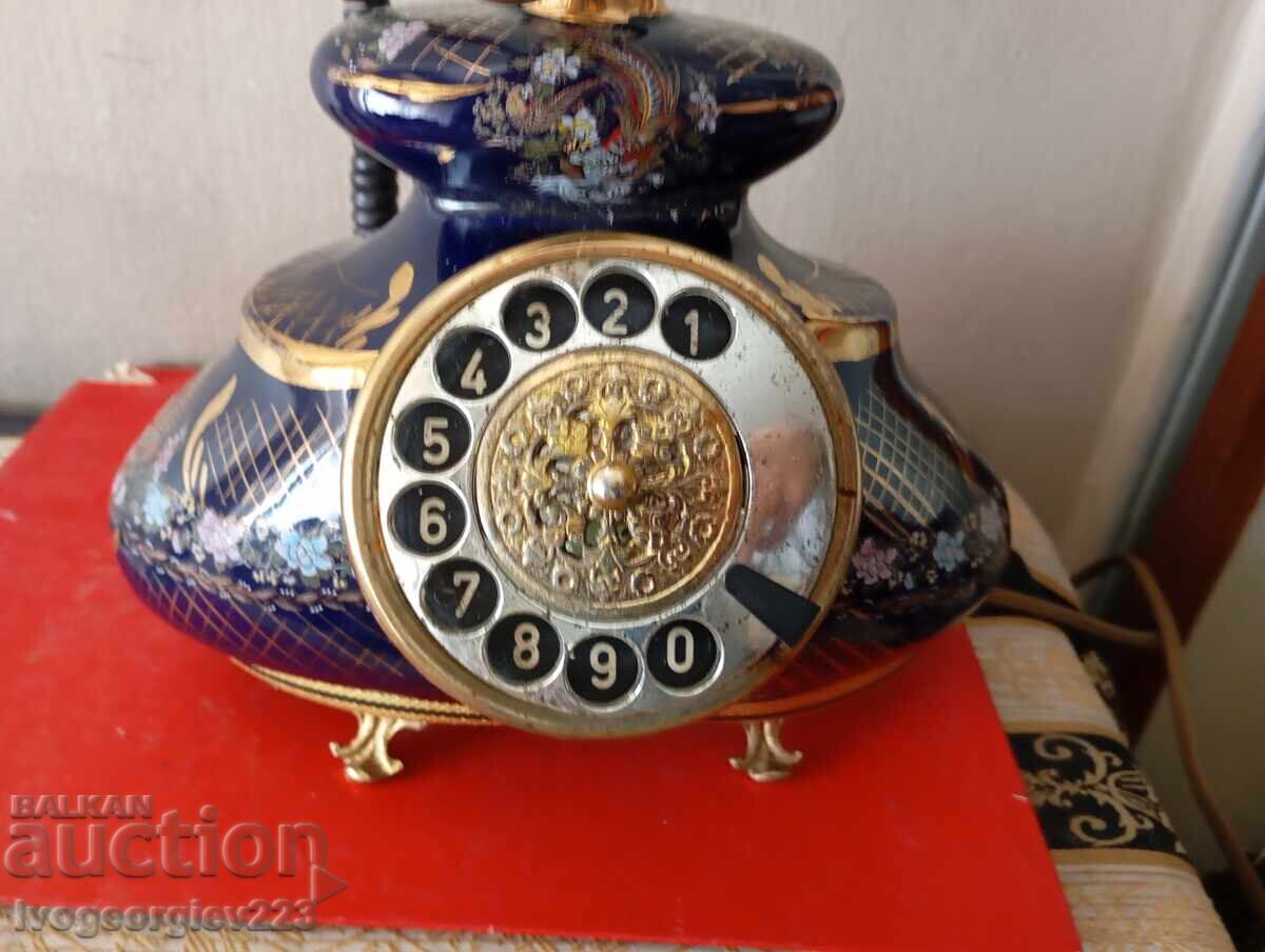 Lampă de masă vintage cu preț € 87.00 | 170.16 BGN Lampă de masă vintage cu preț € 87.00 | 170.16 BGN