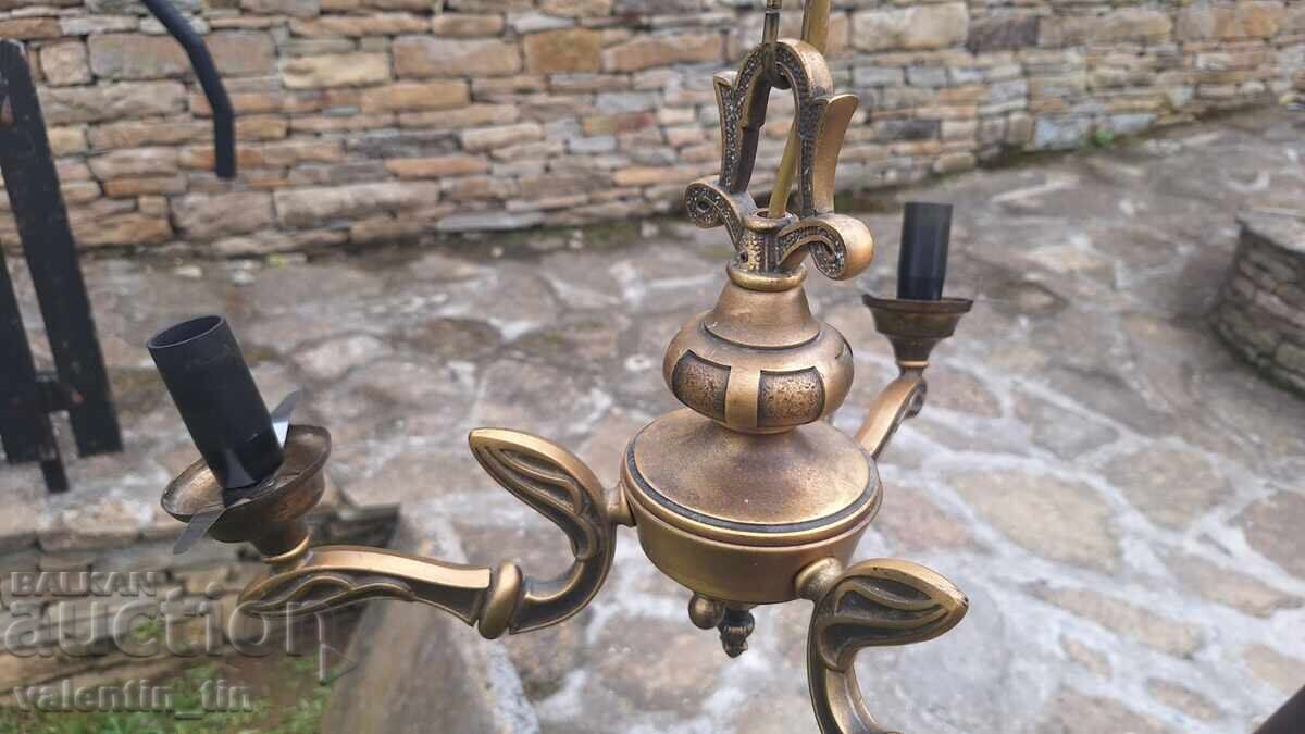 Licitație Candelabru vechi din alamă sau bronz Licitație Candelabru vechi din alamă sau bronz