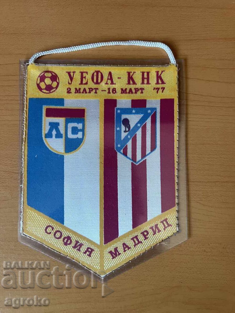 ФЛАГ НА МАЧ ЛЕВСКИ-АТЛ.МАДРИД от 1977г. ФЛАГ НА МАЧ ЛЕВСКИ-АТЛ.МАДРИД от 1977г.