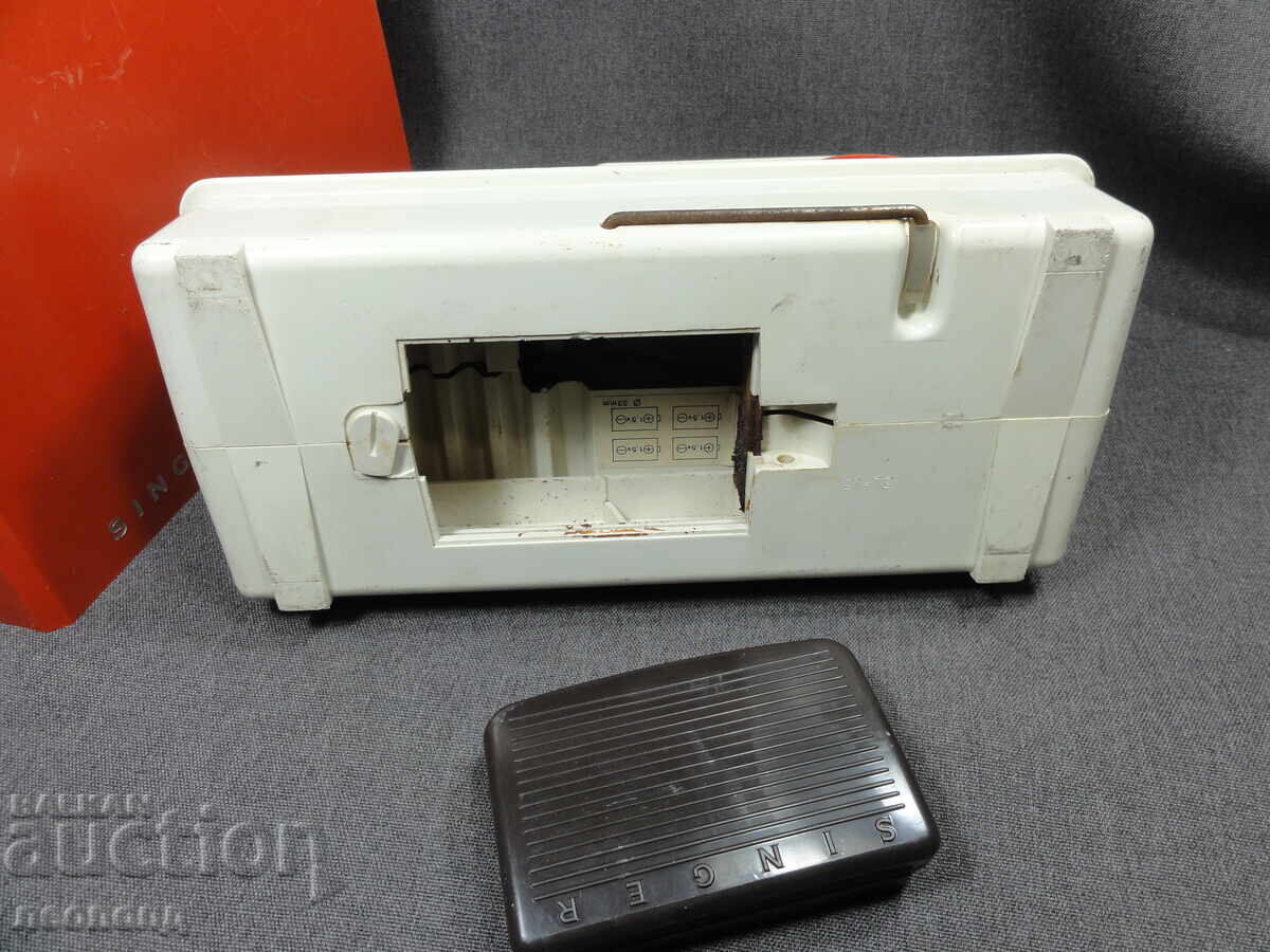 BZC OLD RETRO TOY SEWING MACHINE SINGER FRANCE - 5