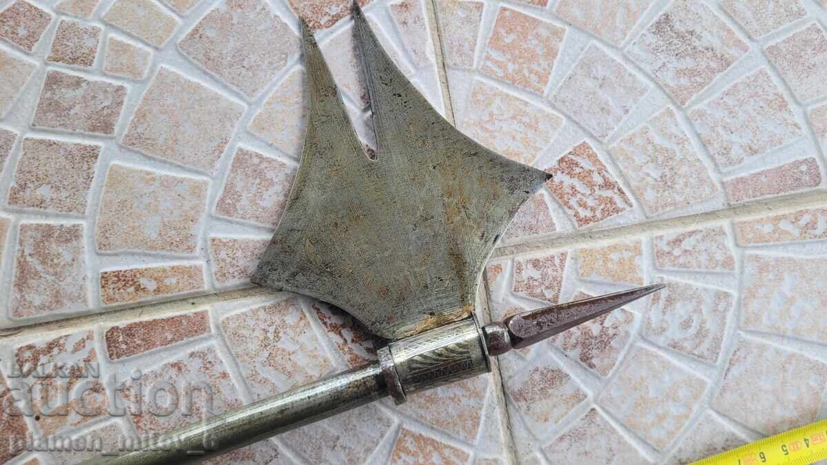 Доставка на Брадва, топор. Старинна персийска бойна брадва