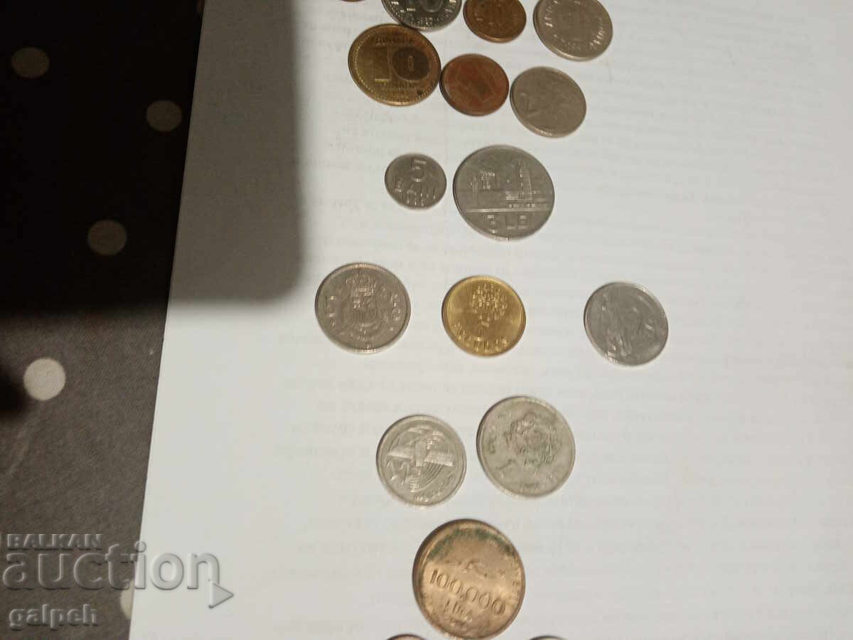 Licitație LOT MIXT DE MONEDE - 20 buc. - 3 Euro