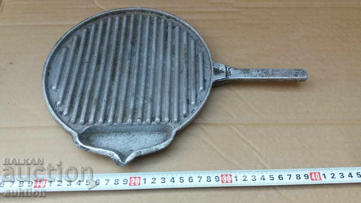 SAJ VECHI PENTRU FRIPTURĂ CU SCURGERE PENTRU GRĂSIME cu preț € 8.99 | 17.58 BGN