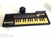 Casio PT-80 32-key mini synthesizer 1980