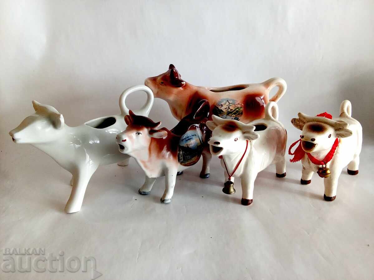 Vintage porcelain cow creamers with price € 160.00 | 312.93 BGN
