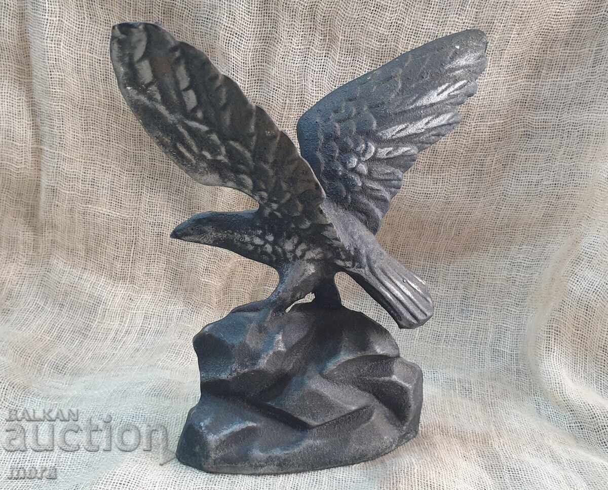 Licitație Statuetă din metal reprezentând un vultur