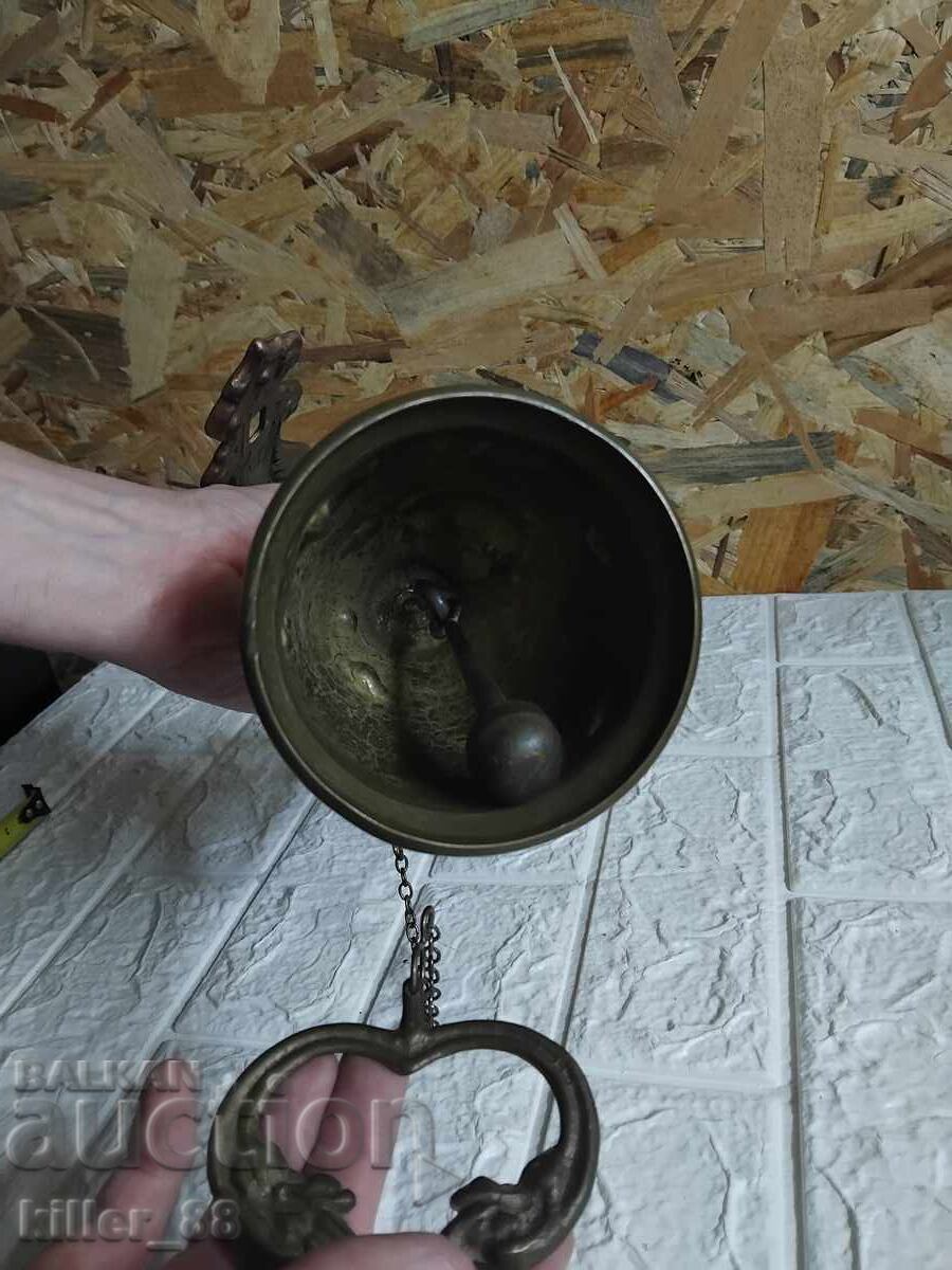 Licitație Vintage clopot de perete elvețian din bronz Licitație Vintage clopot de perete elvețian din bronz