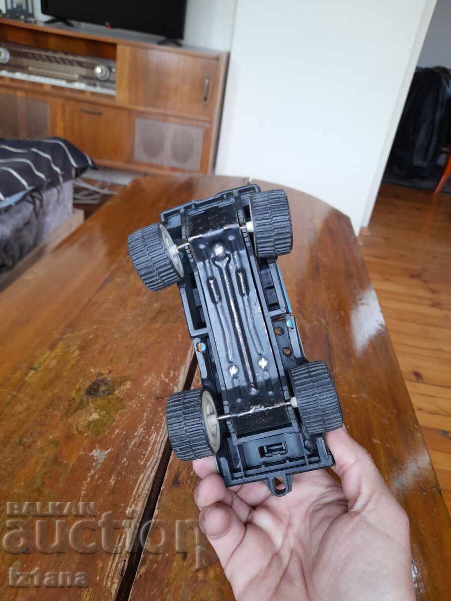 Mașinuță veche, jeep Safari 4x4 - 6