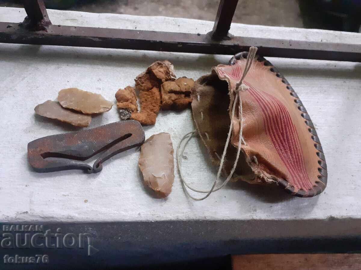Haidouk fire starter kit flint tinder leather pouch