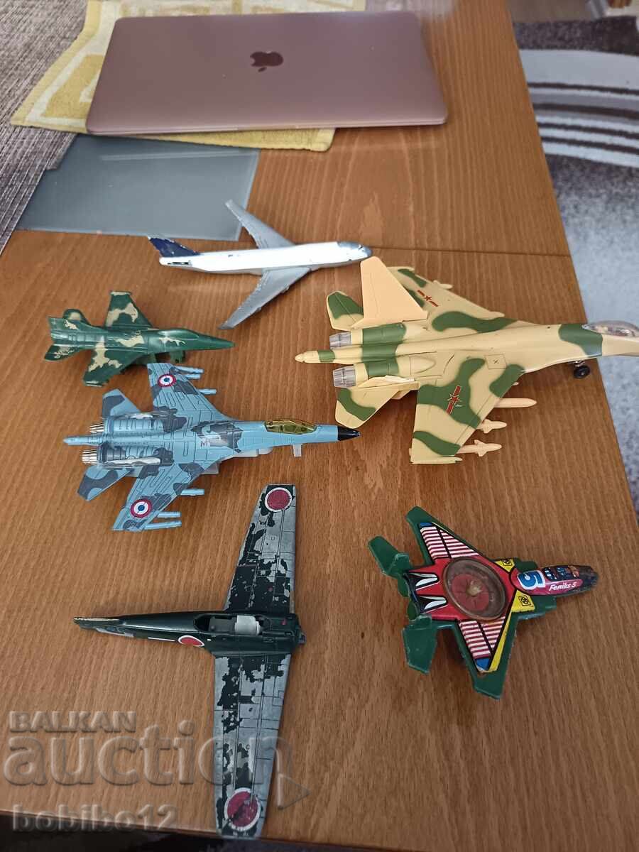 Lot de 6 avioane pentru copii la 3€ - 7 Lot de 6 avioane pentru copii la 3€ - 7
