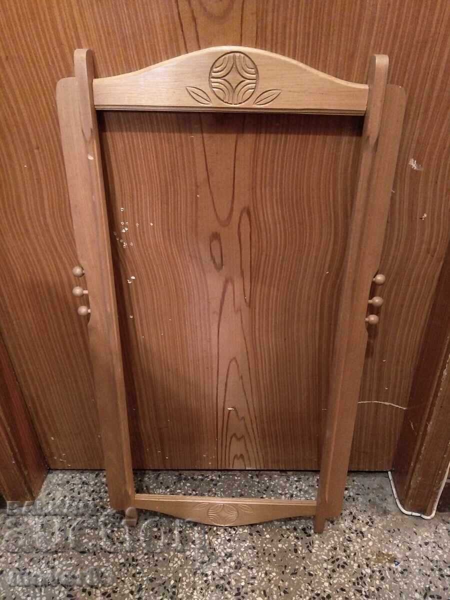 Ramă pentru oglindă. Brad