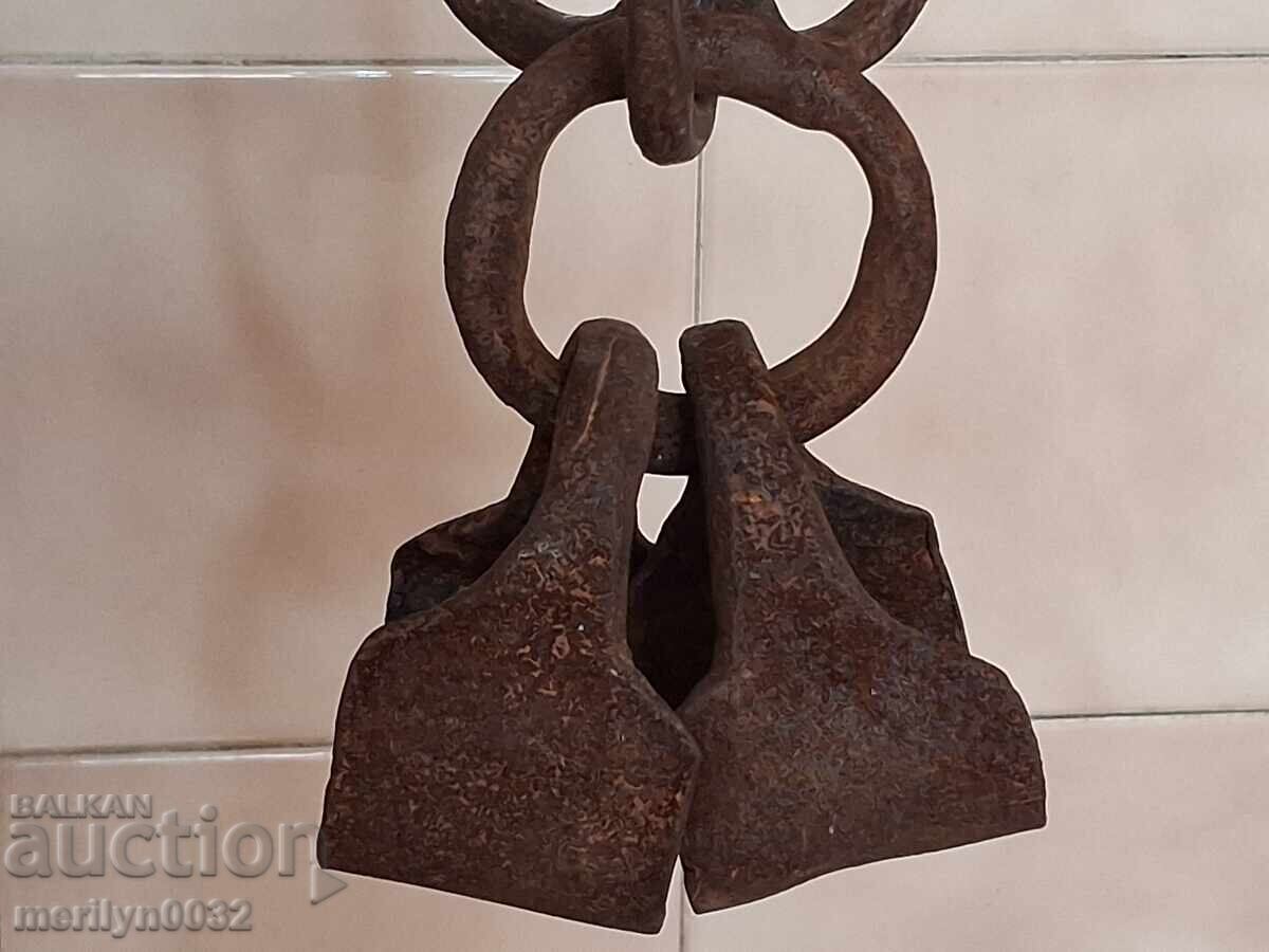 Δημοπρασία Σφυρήλατοι κρίκοι από κάρο βοδιών, σφυρήλατο σίδερο