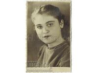 1942 СТАРА СНИМКА МЛАДА ЖЕНА В СТУДИО Ж650