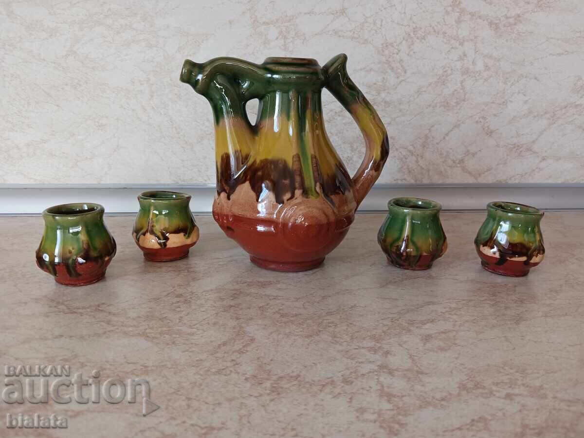 Set de veselă din ceramică rustică