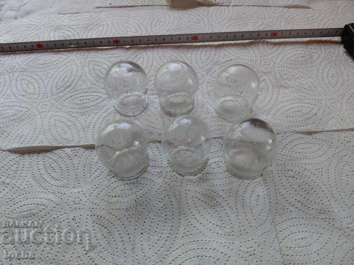 Set de ventuze vechi, bine păstrate cu preț € 9.87 | 19.30 BGN