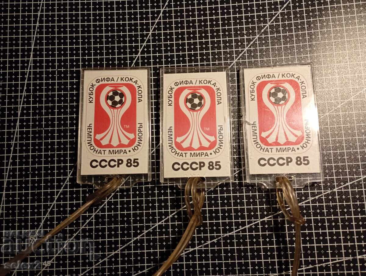 Lot 3 insigne de la campionatul de fotbal - URSS - 1985