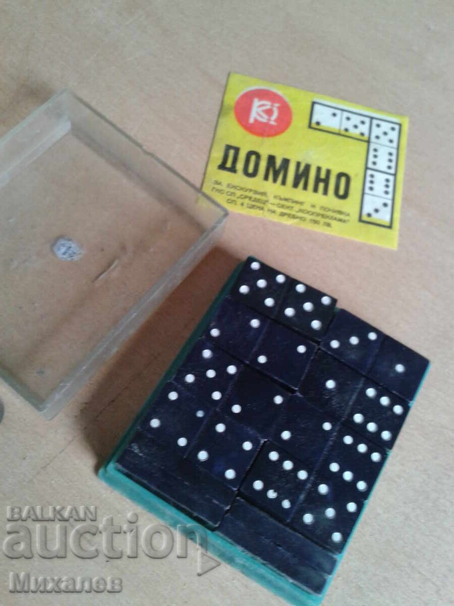 Licitație MINI șah magnetic și domino
