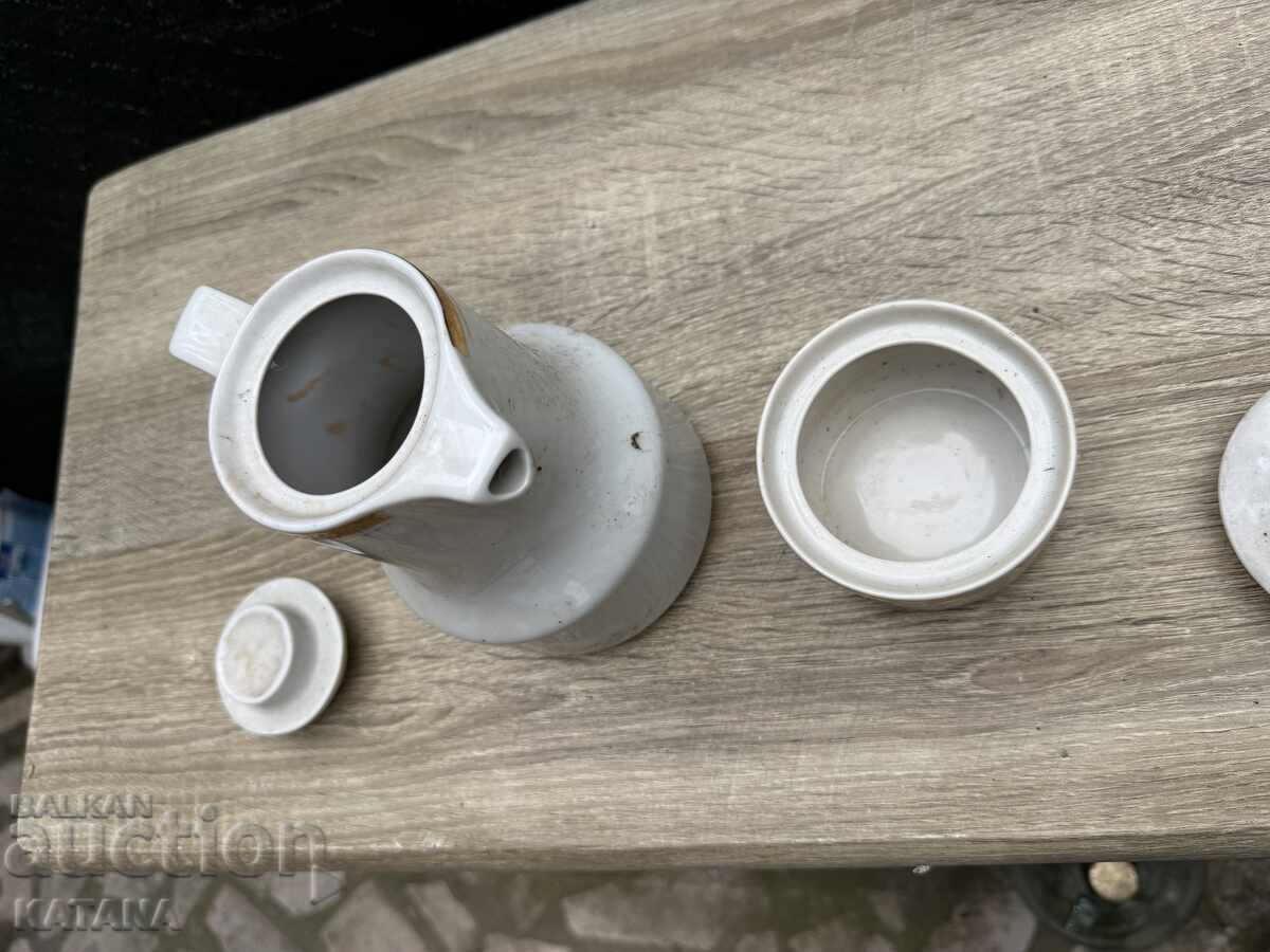 Serviciu de masă, Veselă cu preț € 8.00 | 15.65 BGN