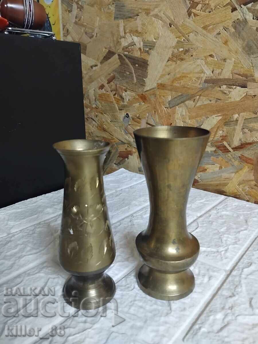 Vaze vechi din bronz