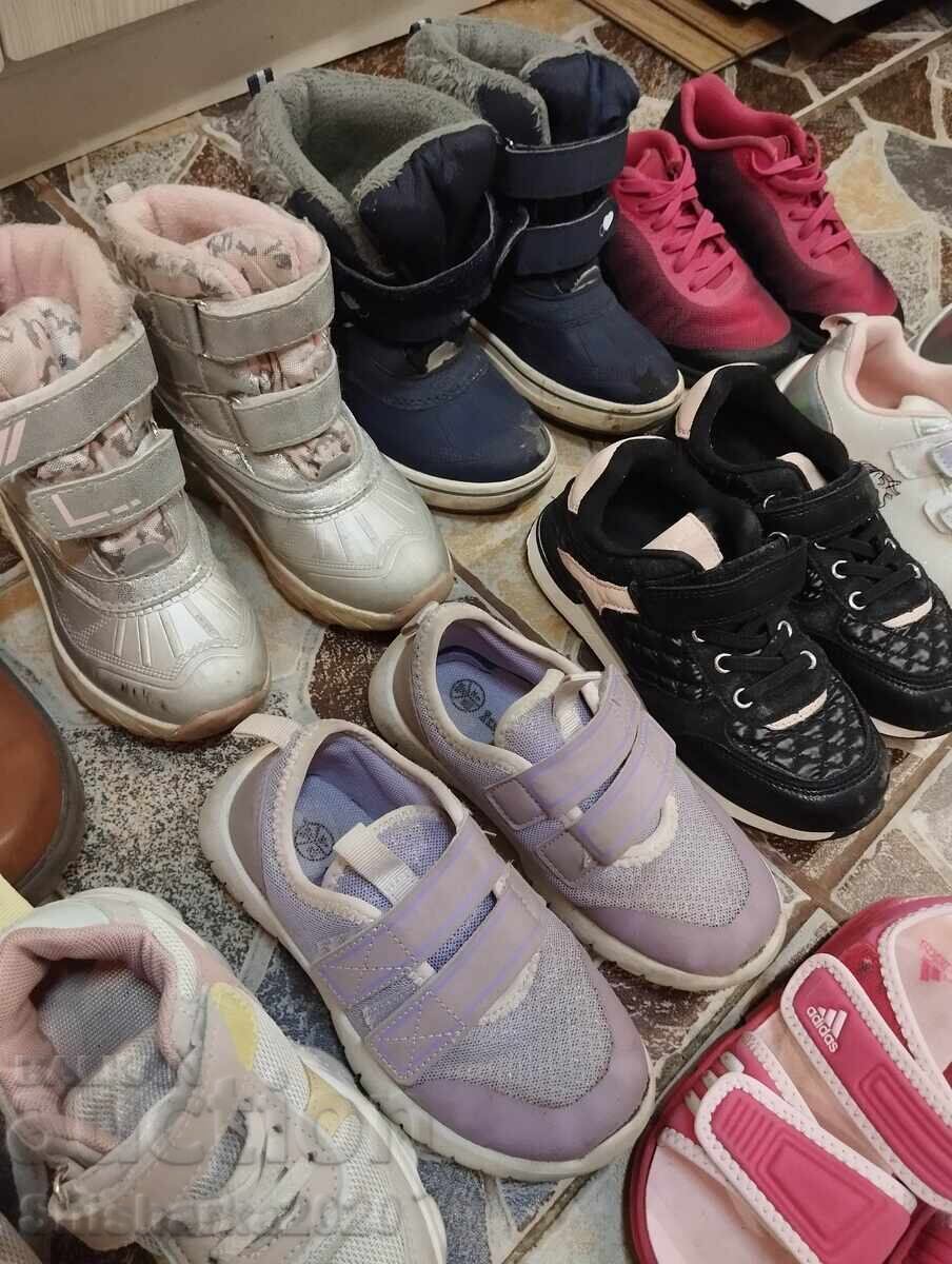 Delivery of Lot! 11 pairs of children's shoes size 27-29 - used