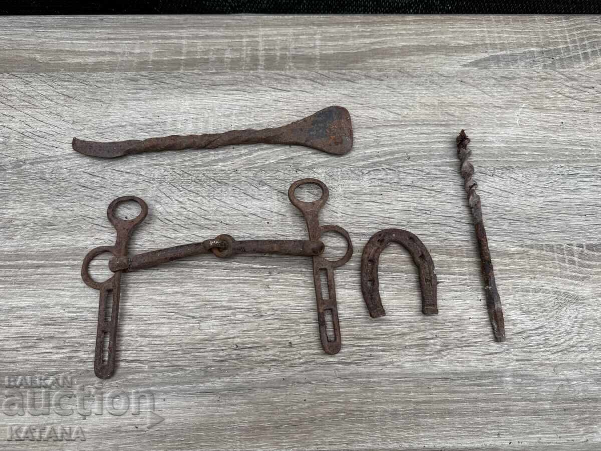 Лот железа конска сбруя
