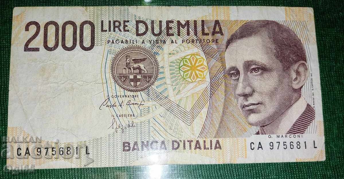 Old rare banknote from Italy 2000 Lire 1990