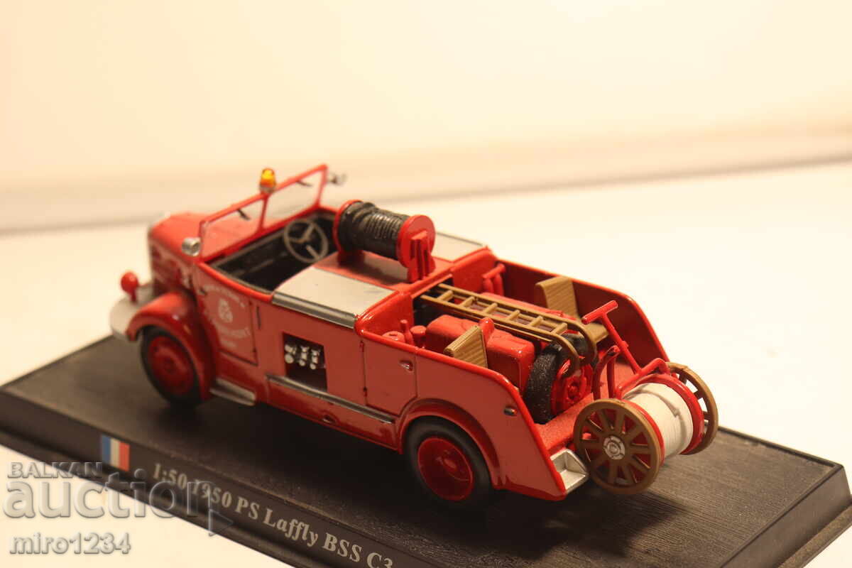 MODEL MAȘINUȚĂ CAMION DE POMPIERI 1/50 - 7 MODEL MAȘINUȚĂ CAMION DE POMPIERI 1/50 - 7