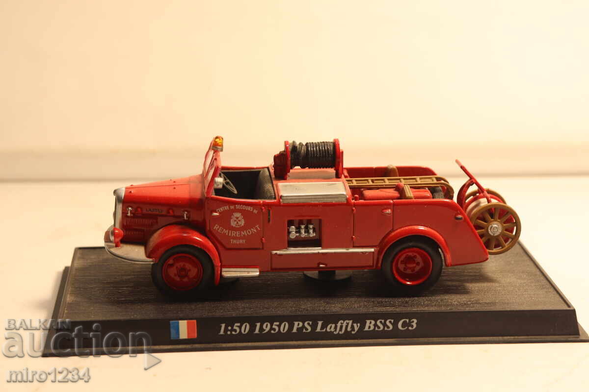 MODEL MAȘINUȚĂ CAMION DE POMPIERI 1/50 MODEL MAȘINUȚĂ CAMION DE POMPIERI 1/50