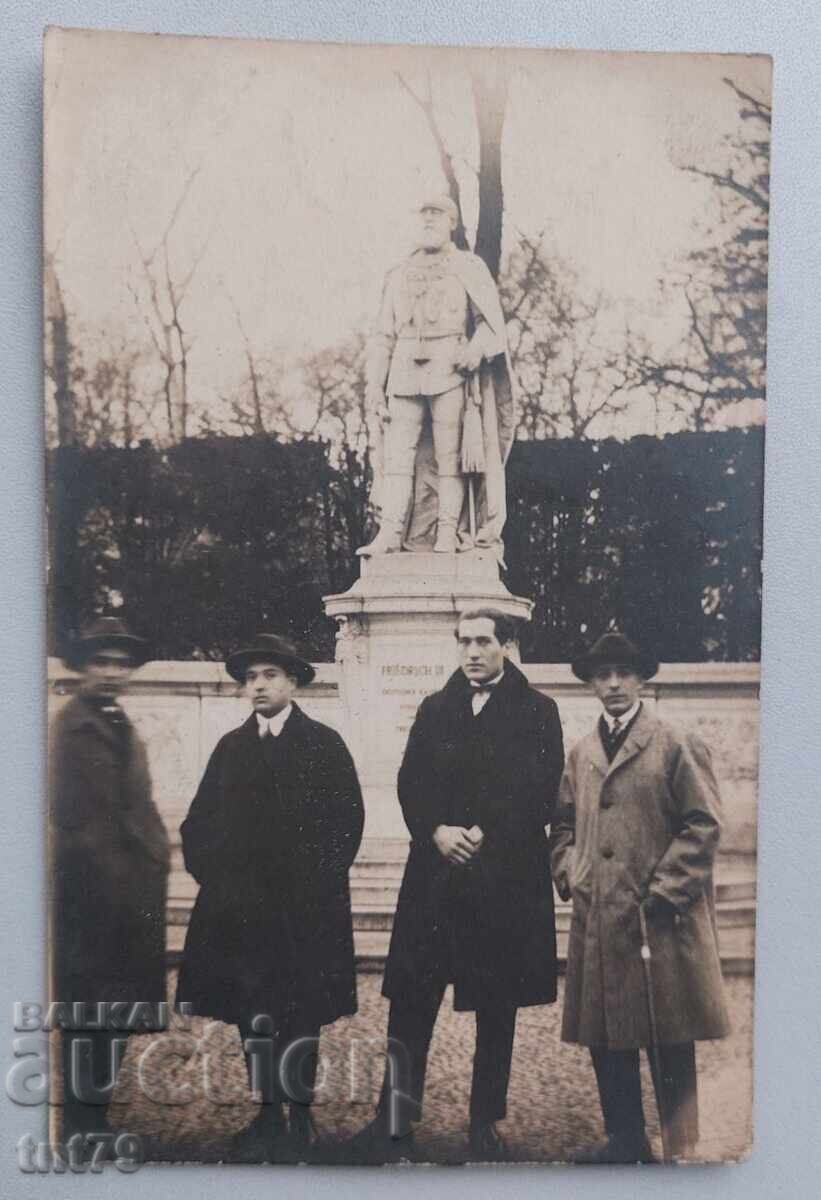 Fotografie: Monumentul lui Frederic al III-lea – anii 30-40 ai sec. XX