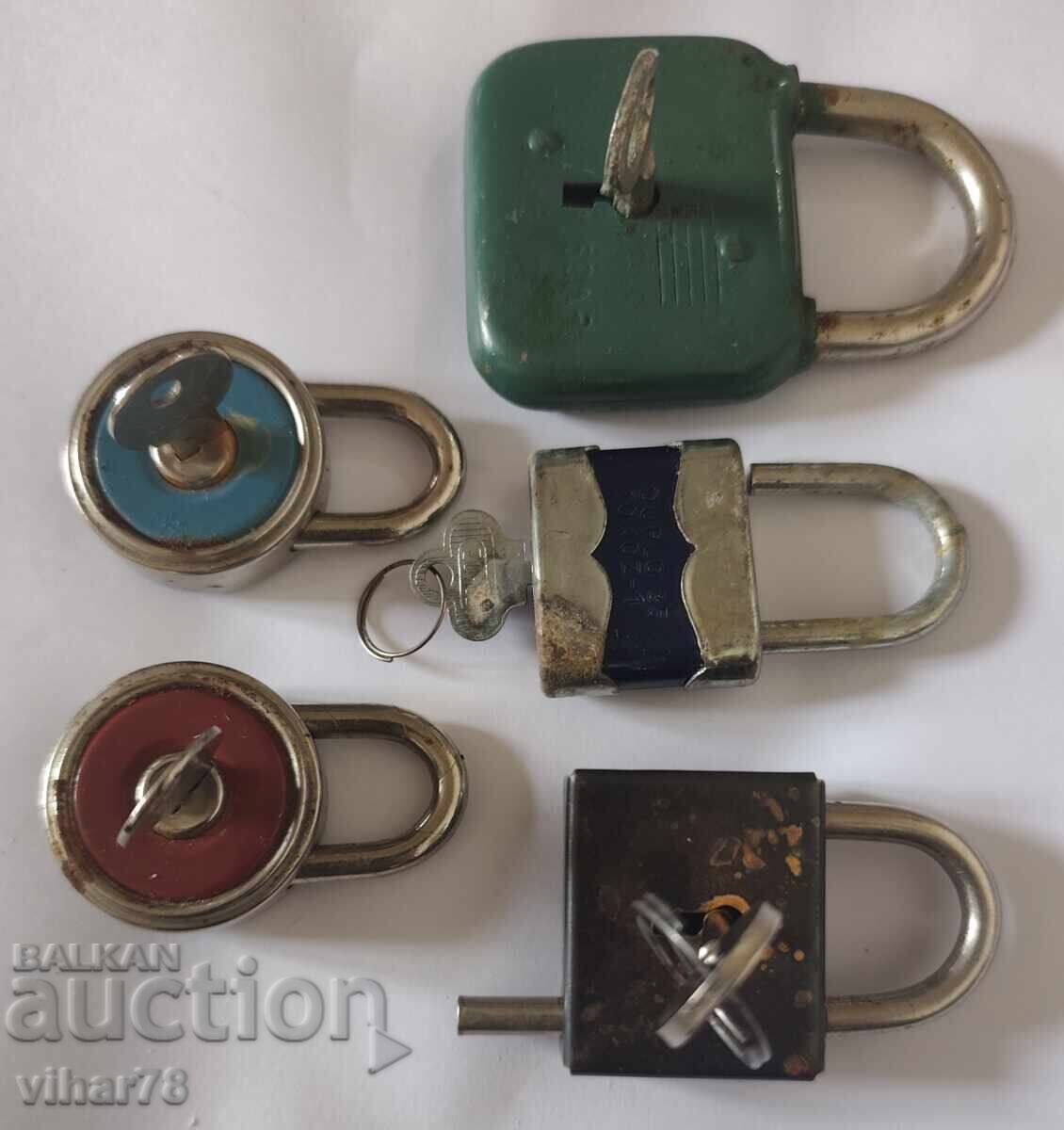 Lot de cinci lacăte cu preț € 37.99 | 74.30 BGN