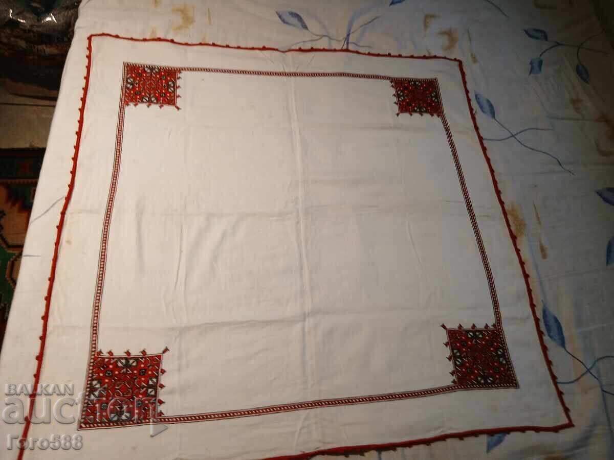 O fata de masa mica cu preț € 1.00 | 1.96 BGN O fata de masa mica cu preț € 1.00 | 1.96 BGN