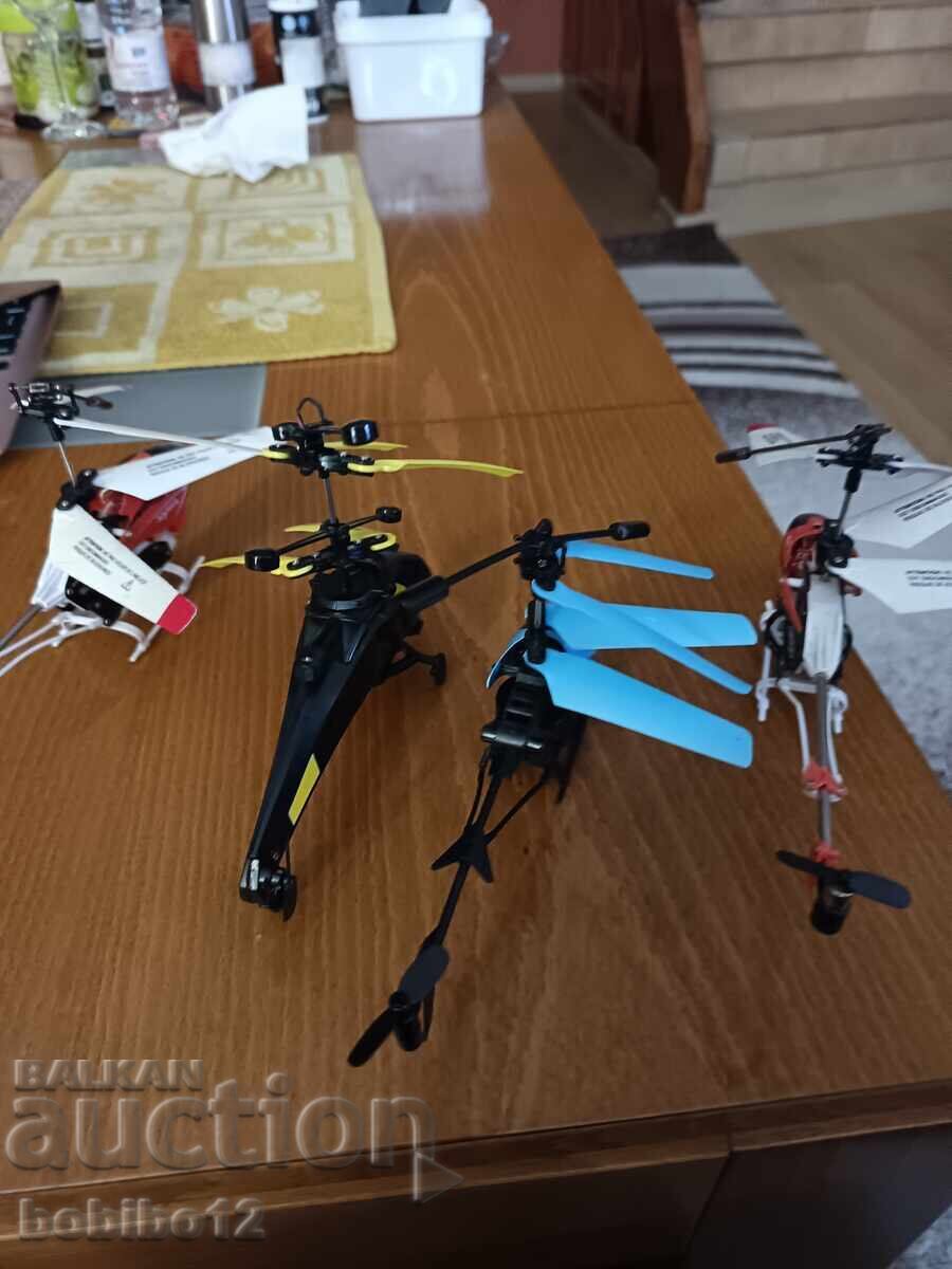 Auction  4 helicopters for 5 Euros