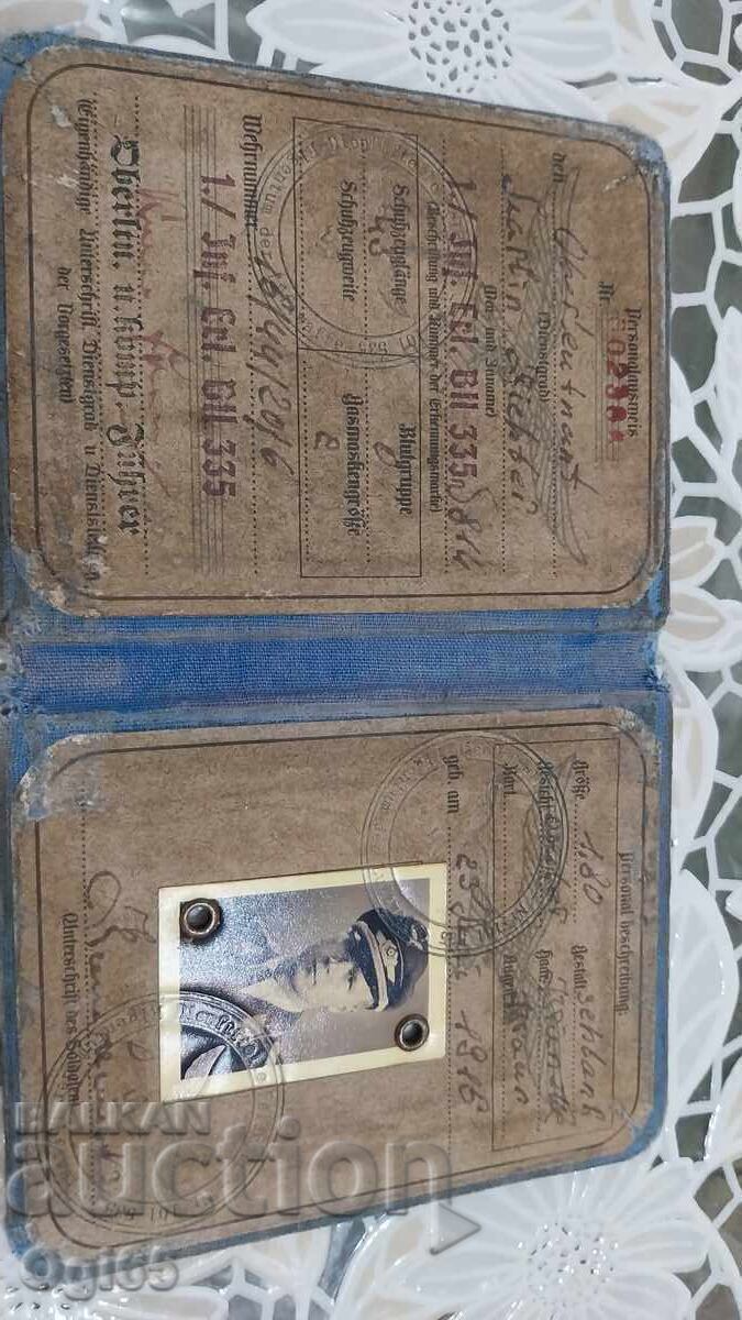 Licitație Carnet de ofițer german din perioada celui de-al Treilea Reich din Al Doilea Război Mondial