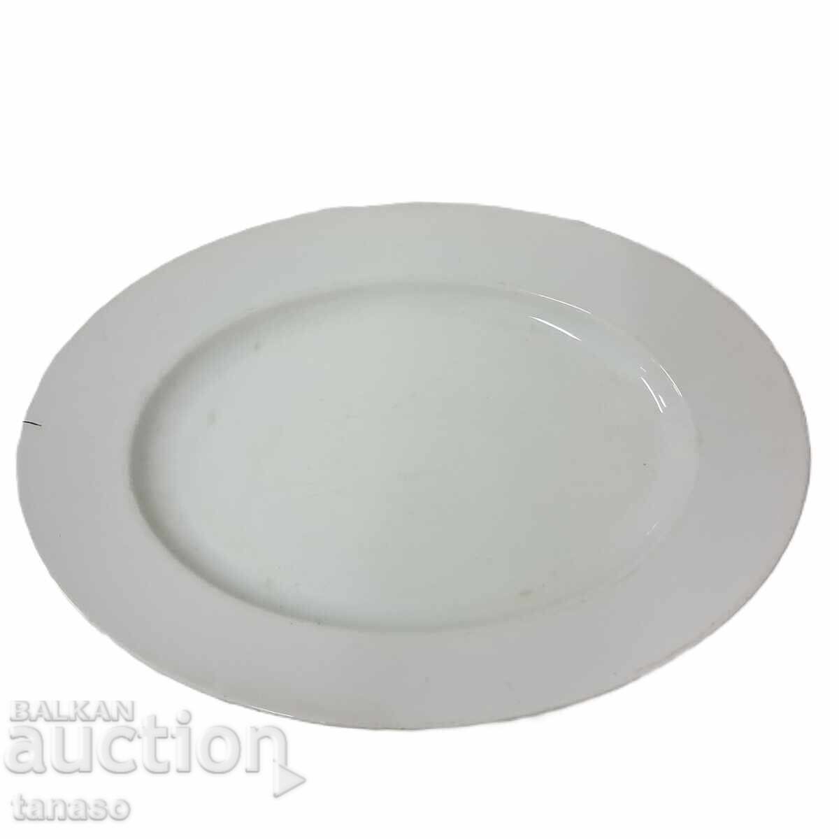 Platou oval din porțelan cehesc Bohemia, platou de servire cu preț € 5.00 | 9.78 BGN