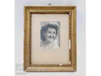 Vintage portrait in a wooden frame–29×22 cm–glass–decoration