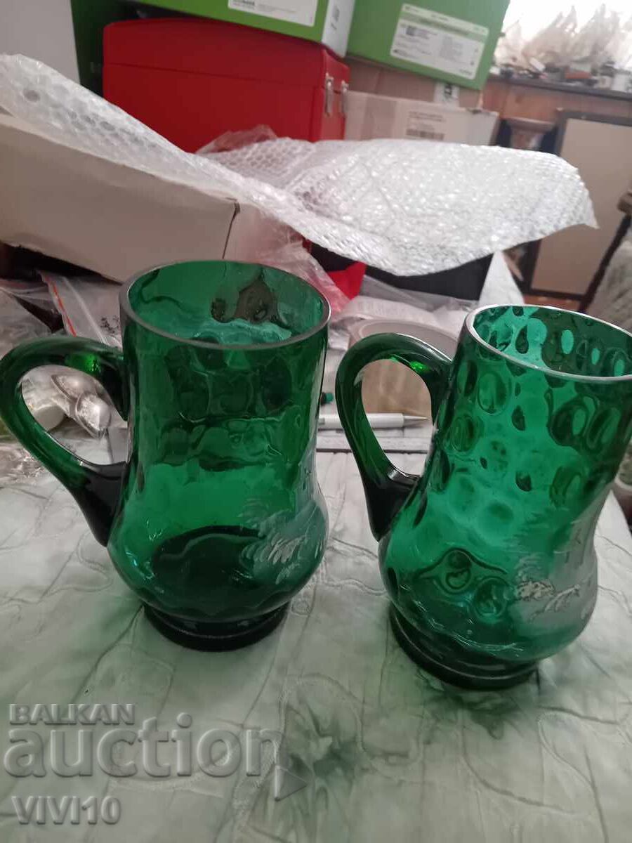 2 pahare vechi, halbe Bohemia, cu email alb cu preț € 120.00 | 234.70 BGN 2 pahare vechi, halbe Bohemia, cu email alb cu preț € 120.00 | 234.70 BGN