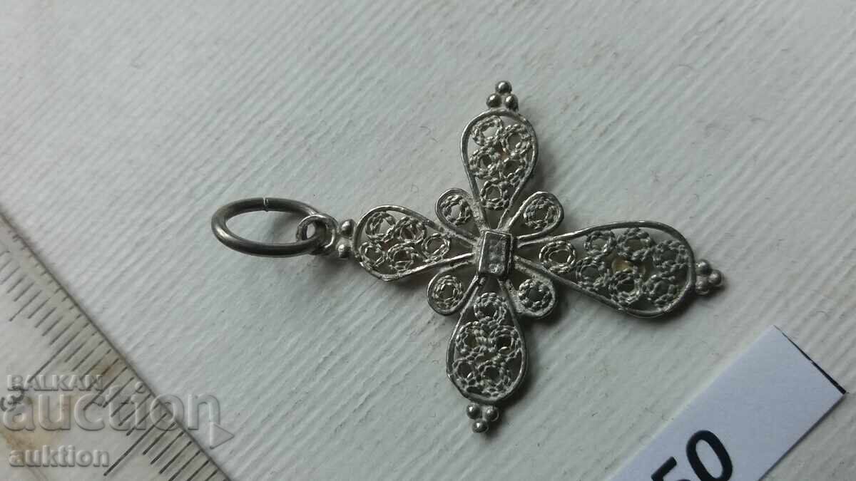 Livrarea CRUCE DE ARGINT - EXECUȚIE ELEGANTĂ - FILIGRAN Livrarea CRUCE DE ARGINT - EXECUȚIE ELEGANTĂ - FILIGRAN