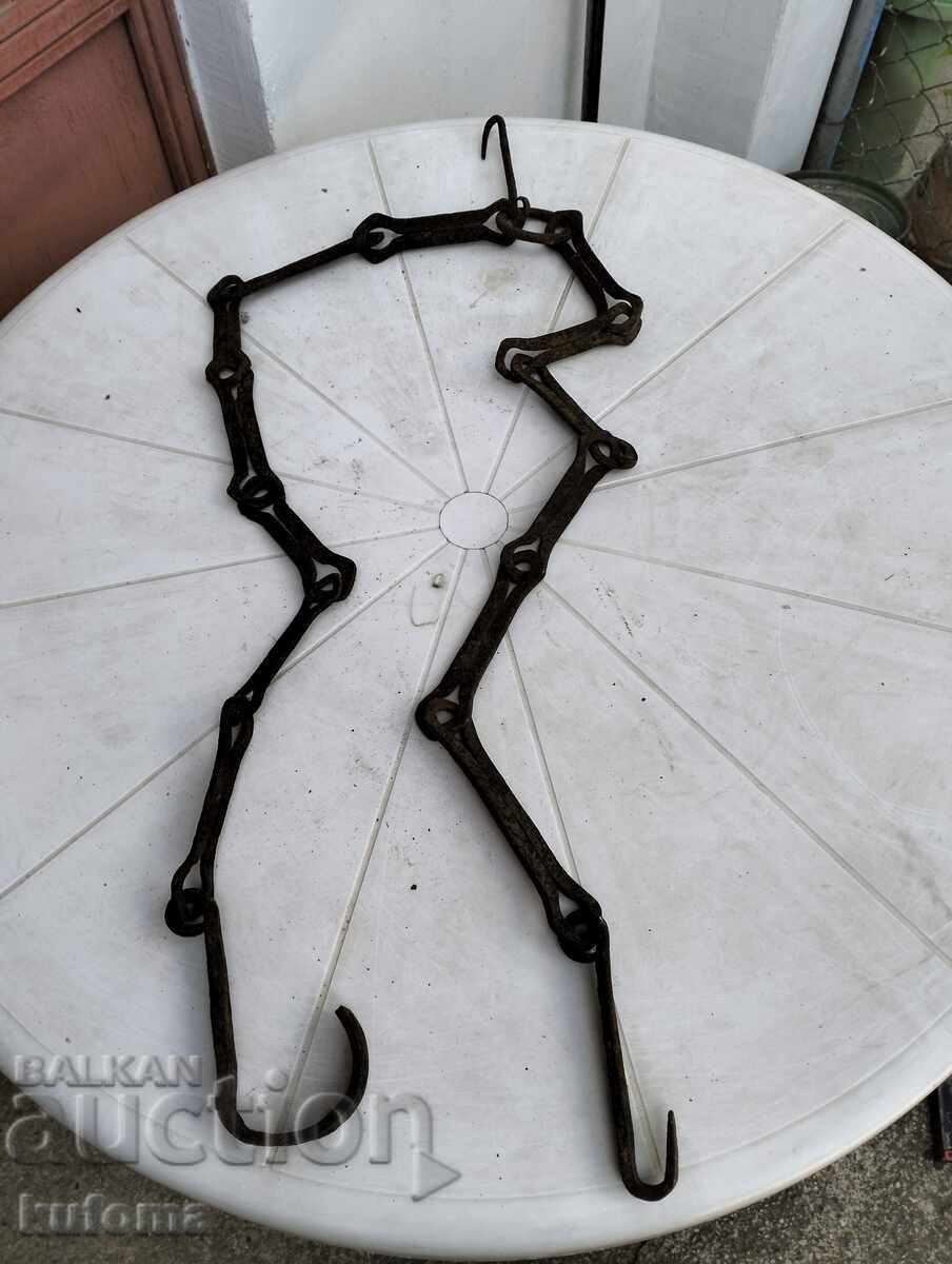 Lant vechi de vatra din fier forjat Lant vechi de vatra din fier forjat
