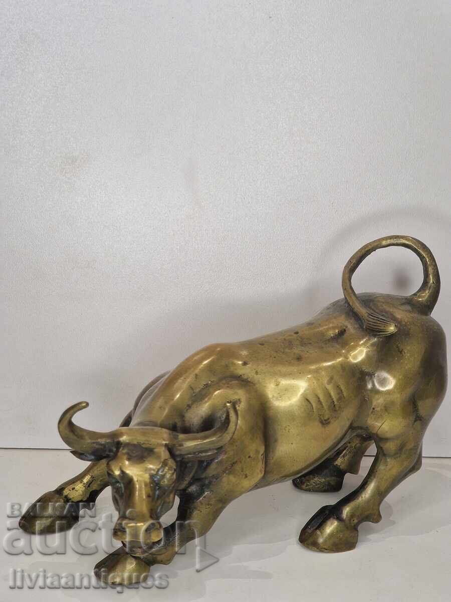 Figurină din bronz reprezentând un taur