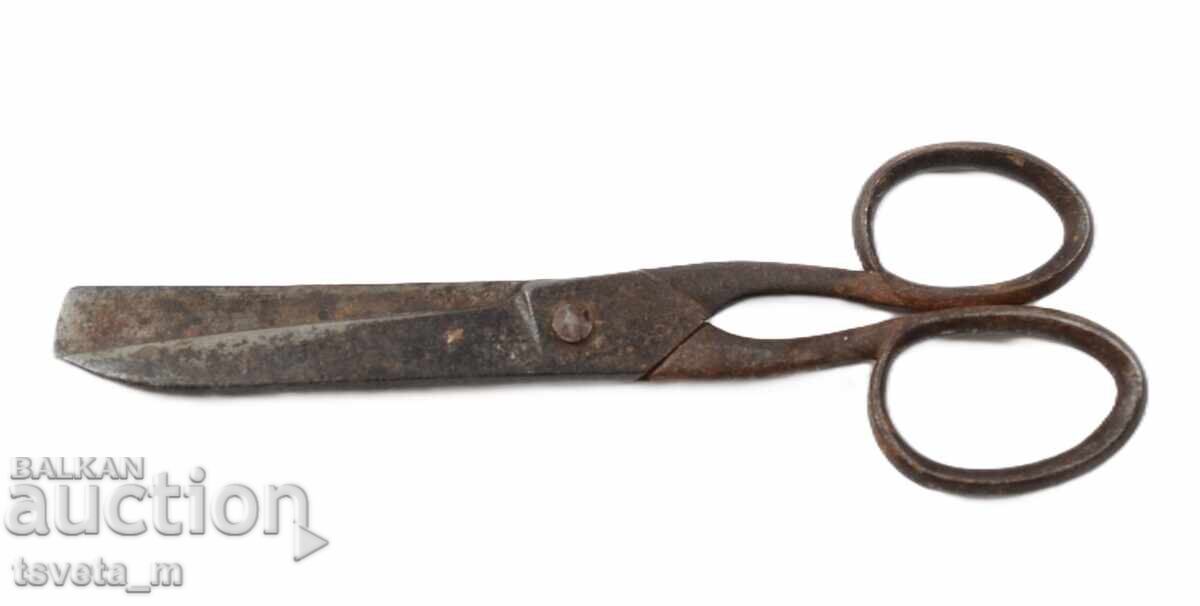 Antique wrought iron scissors with price € 4.00 | 7.82 BGN Antique wrought iron scissors with price € 4.00 | 7.82 BGN