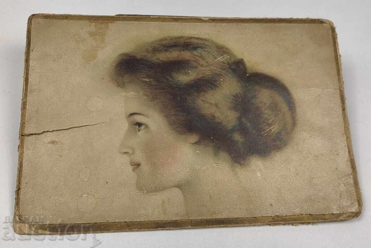 CAPAC DE PESTE 100 DE ANI DE LA O CUTIE DE BOMBOANE, LITOGRAFIE cu preț € 15.00 | 29.34 BGN