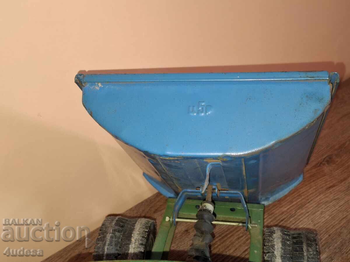 Auction Huge tin Russian Soviet socialist ZiL USSR Made in USSR Auction Huge tin Russian Soviet socialist ZiL USSR Made in USSR