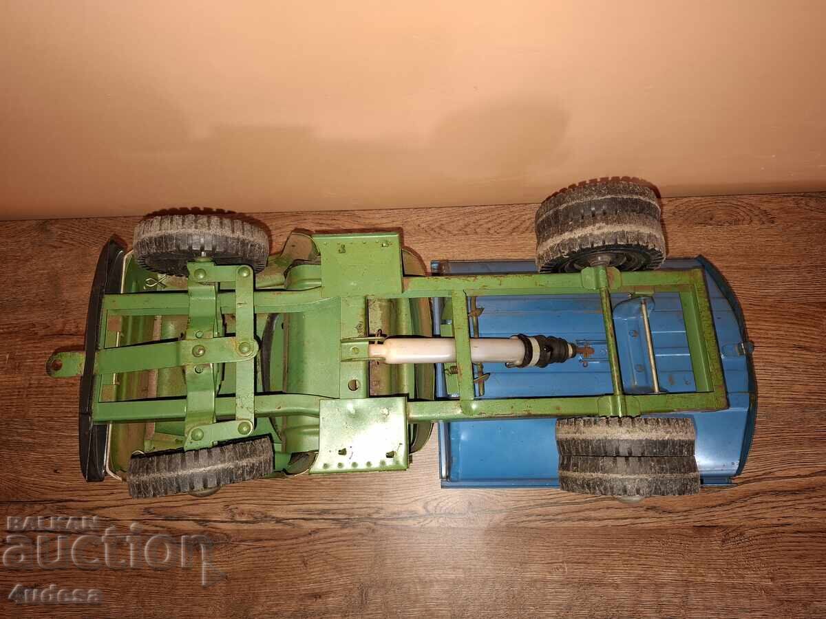 Huge tin Russian Soviet socialist ZiL USSR Made in USSR - 7 Huge tin Russian Soviet socialist ZiL USSR Made in USSR - 7