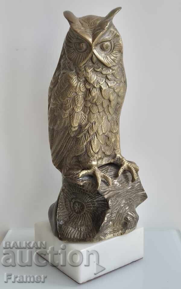 Yuksel Myurvetov sculptură de șevalet Bufniță Yuksel Myurvetov sculptură de șevalet Bufniță